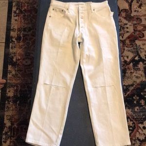 White boyfriend style jeans